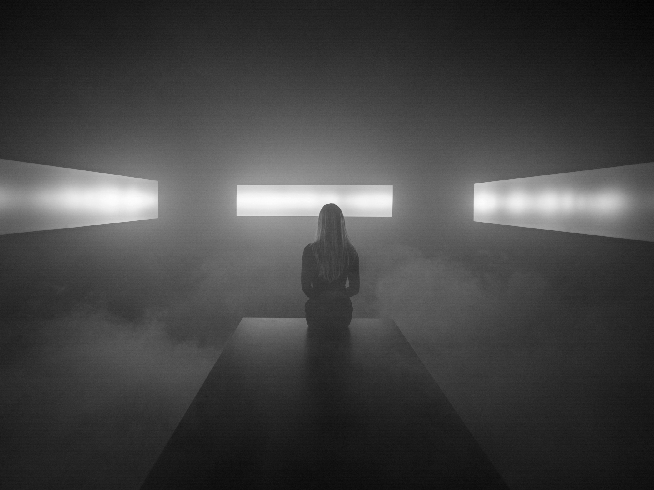 Jónsi’s VOX installation at the SCAD Museum of Art, featuring light, fog, and immersive exhibition design